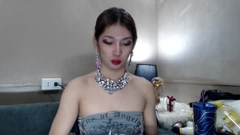 Cassie online show from February 25, 8:30 pm