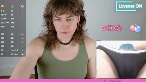 Snapshot of tsellieryder chatting on March 13, 8:04 pm Ellie Ryder online show from March 13, 8:04 pm