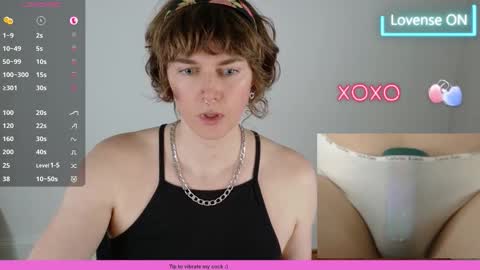 Snapshot of tsellieryder chatting on March 22, 10:57 pm Ellie Ryder online show from March 22, 10:57 pm