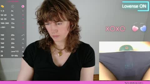 Snapshot of tsellieryder chatting on April 2, 11:02 pm Ellie Ryder online show from April 2, 11:02 pm