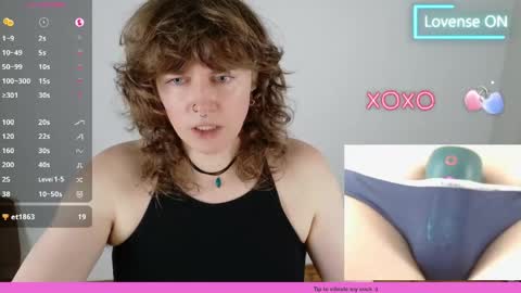 Snapshot of tsellieryder chatting on April 18, 9:48 pm Ellie Ryder online show from April 18, 9:48 pm