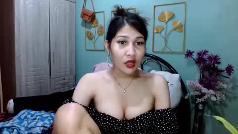 SHENA  online show from December 22, 1:55 pm