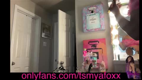 Snapshot of tsfoxx chatting on December 31, 7:07 pm tsfoxx online show from December 31, 7:07 pm