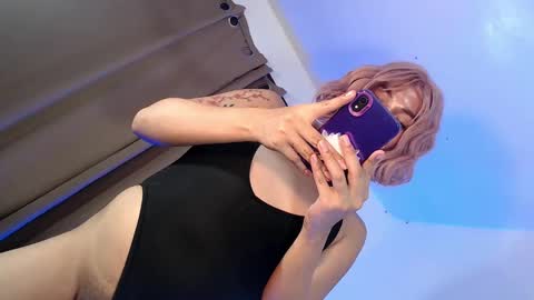 Julian online show from February 24, 10:14 pm