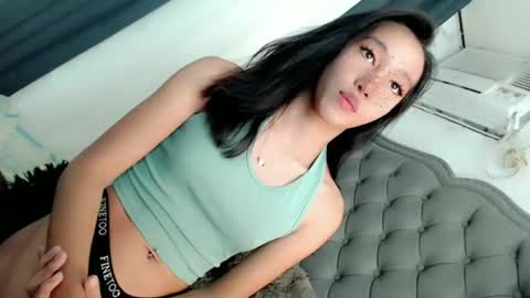 Snapshot of tskitty_girl chatting on February 13, 1:05 pm tskitty_girl online show from February 13, 1:05 pm