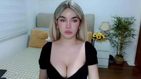 Graciella online show from October 27, 9:35 am