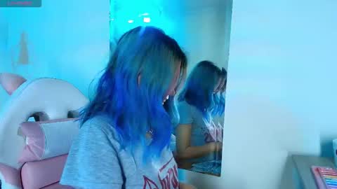 Snapshot of tsuki_nekoo chatting on November 23, 2:11 am Tsukineko online show from November 23, 2:11 am