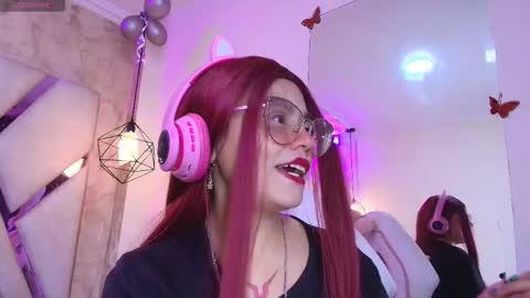 Snapshot of tsuki_nekoo chatting on December 17, 2:50 am Tsukineko online show from December 17, 2:50 am