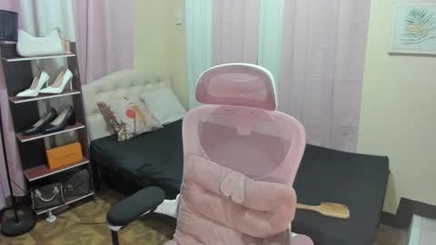 Snapshot of tsuncutrhein chatting on September 18, 5:53 am tsuncutrhein online show from September 18, 5:53 am