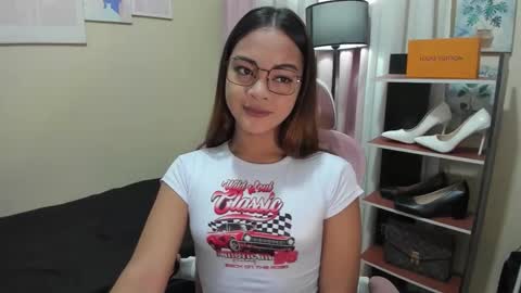 Snapshot of tsuncutrhein chatting on October 2, 6:26 pm tsuncutrhein online show from October 2, 6:26 pm