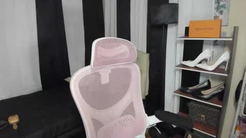 Snapshot of tsuncutrhein chatting on October 21, 3:02 pm tsuncutrhein online show from October 21, 3:02 pm