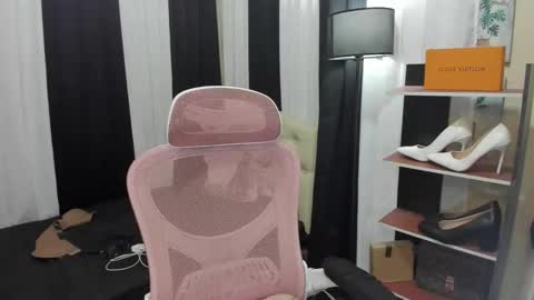 Snapshot of tsuncutrhein chatting on October 30, 9:22 am tsuncutrhein online show from October 30, 9:22 am