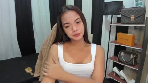 Snapshot of tsuncutrhein chatting on November 9, 8:12 am tsuncutrhein online show from November 9, 8:12 am