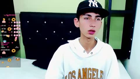 ttimy online show from December 24, 9:00 pm