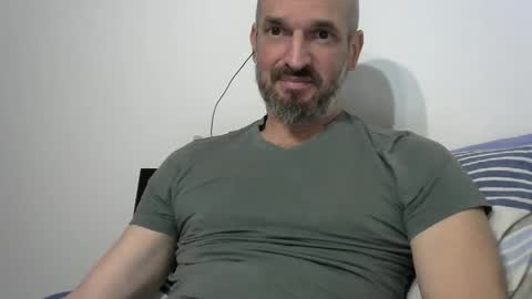 Snapshot of tu_bomberono chatting on January 15, 8:37 pm tu_bomberono online show from January 15, 8:37 pm