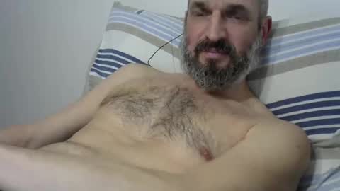 Snapshot of tu_bomberono chatting on February 15, 8:43 pm tu_bomberono online show from February 15, 8:43 pm