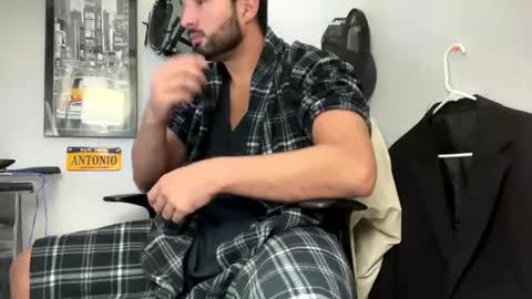 Snapshot of tuamante000 chatting on November 23, 6:24 am Stimulation make me Cum in Public or in Pvt online show from November 23, 6:24 am