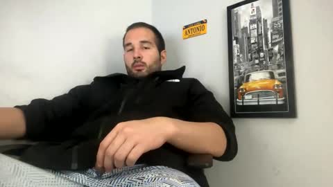 Snapshot of tuamante000 chatting on February 8, 6:55 pm Stimulation make me Cum in Public or in Pvt online show from February 8, 6:55 pm