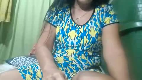 Snapshot of tuchmegently chatting on October 15, 9:26 pm Mae online show from October 15, 9:26 pm