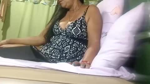 Snapshot of tuchmegently chatting on November 7, 8:09 pm Mae online show from November 7, 8:09 pm