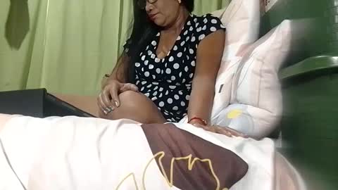 Snapshot of tuchmegently chatting on November 12, 10:09 pm Mae online show from November 12, 10:09 pm