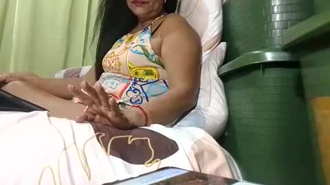 Snapshot of tuchmegently chatting on November 13, 11:14 pm Mae online show from November 13, 11:14 pm