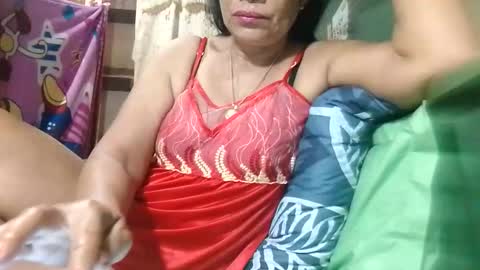 Mae online show from May 5, 9:45 pm