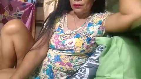 Mae online show from May 9, 9:53 pm