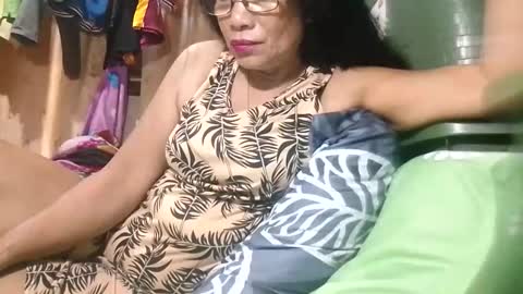 Mae online show from May 11, 10:40 pm