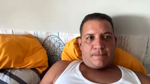 Snapshot of tuhombre1612 chatting on September 12, 8:47 am tuhombre1612 online show from September 12, 8:47 am