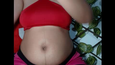 tu reina no face online show from March 27, 4:18 pm