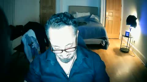 Snapshot of tuscan_taurus chatting on October 23, 7:07 am tuscan_taurus online show from October 23, 7:07 am