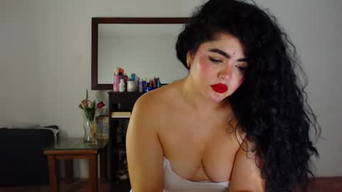 Snapshot of tuti_sex chatting on July 11, 2:36 am tuti online show from July 11, 2:36 am