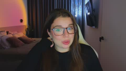 Ariana online show from October 6, 8:39 pm