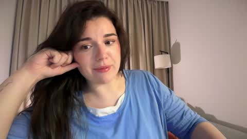 Ariana online show from May 18, 9:09 pm