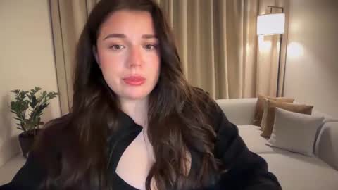 Ariana online show from July 4, 7:20 pm