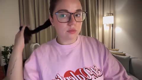 Ariana online show from July 5, 8:27 pm