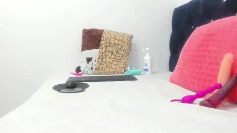 tutty_sweet online show from December 18, 10:24 pm