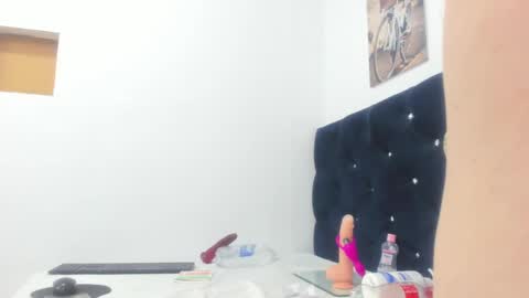 tutty_sweet online show from December 23, 2:45 am