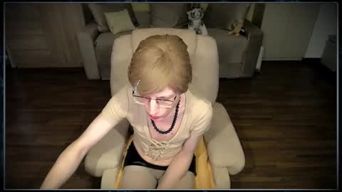 Clementine online show from December 5, 8:45 am