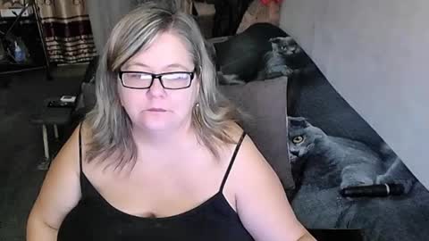 Lana online show from October 12, 6:40 pm