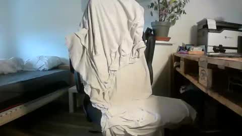 Snapshot of tw1ky9o chatting on January 12, 2:52 pm Tobi online show from January 12, 2:52 pm