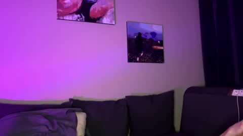 Snapshot of tw1nflame chatting on March 11, 9:59 pm Twin Flame online show from March 11, 9:59 pm