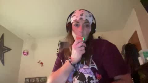 CurveyTurtleObeys online show from October 1, 4:51 am