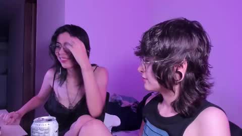 Snapshot of twilightmuses chatting on November 14, 10:07 pm Eve Lili online show from November 14, 10:07 pm