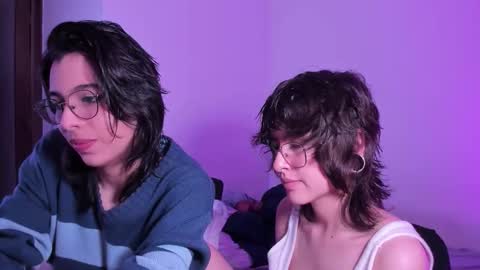 Snapshot of twilightmuses chatting on November 15, 10:15 pm Eve Lili online show from November 15, 10:15 pm