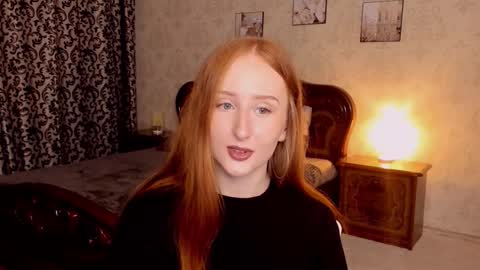 Snapshot of twilightserenade chatting on October 7, 11:18 am twilightserenade online show from October 7, 11:18 am