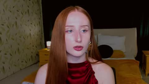 Snapshot of twilightserenade chatting on October 10, 8:08 pm twilightserenade online show from October 10, 8:08 pm