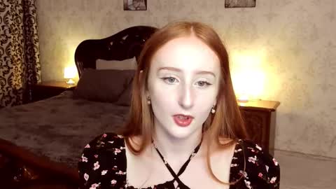 Snapshot of twilightserenade chatting on October 15, 7:36 pm twilightserenade online show from October 15, 7:36 pm