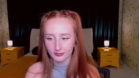 Snapshot of twilightserenade chatting on October 18, 4:15 am twilightserenade online show from October 18, 4:15 am